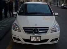 Mercedes B 180