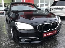 BMW 750