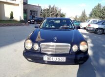 Mercedes E 220