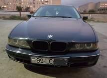 BMW 528