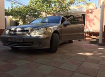 Mercedes C 240