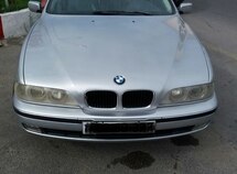 BMW 528