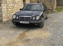 Mercedes E 300