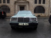 Mercedes E 300