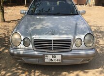 Mercedes E 300