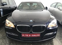 BMW 750