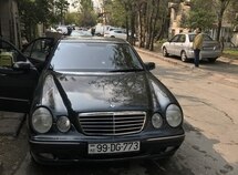 Mercedes E 220
