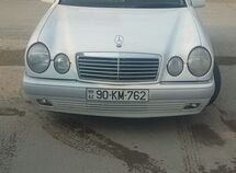 Mercedes E 220