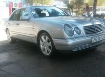 Mercedes E 300