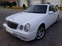 Mercedes E 320