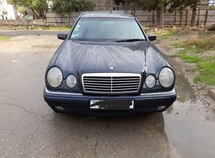 Mercedes E 240
