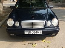 Mercedes E 230