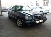 Mercedes E 230