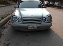 Mercedes E 320