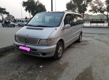 Mercedes V 220