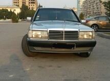 Mercedes 190