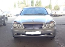 Mercedes C 240