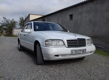 Mercedes C 180