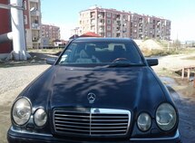 Mercedes E 230