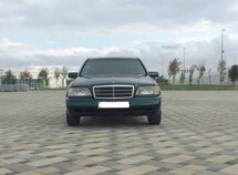 Mercedes C 180