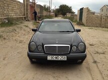 Mercedes E 300