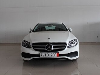 Mercedes E 220