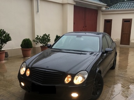 Mercedes E 220