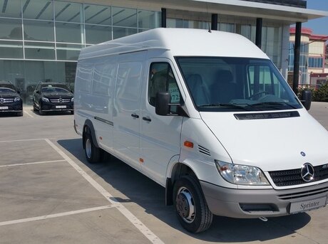 Mercedes Sprinter 413
