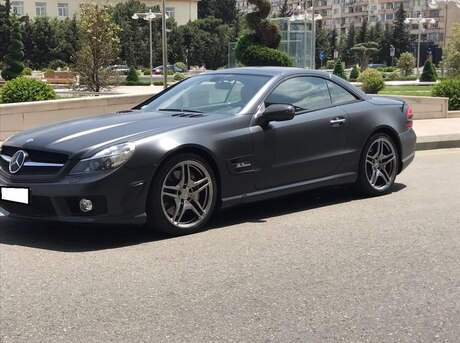 Mercedes SL 63 AMG