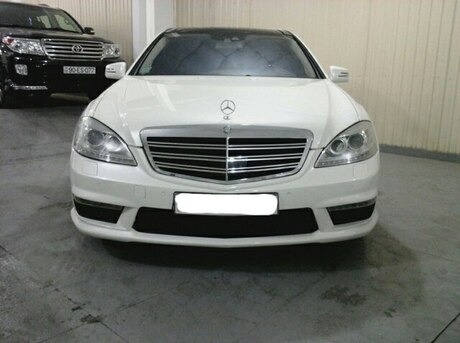 Mercedes S 550