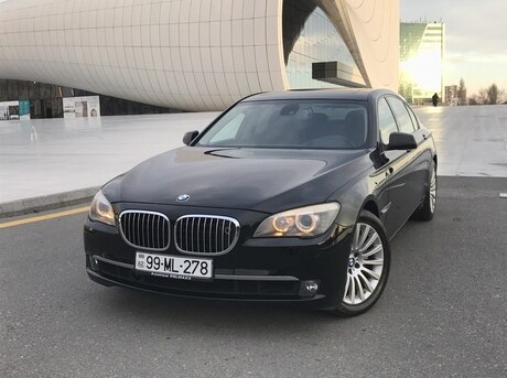 BMW 750