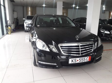 Mercedes E 220