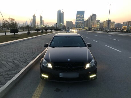 Mercedes C 300