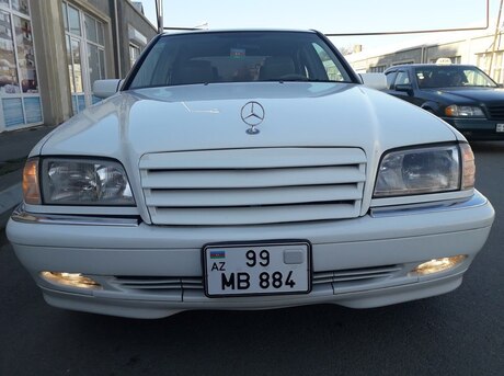 Mercedes C 230