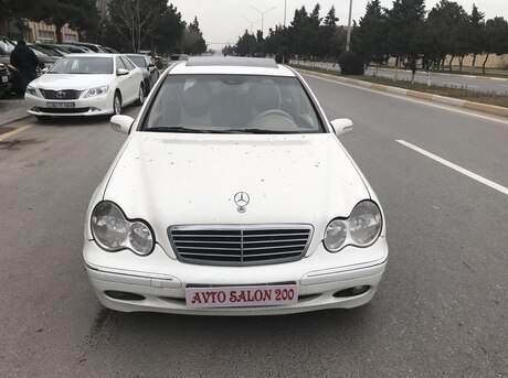 Mercedes C 240