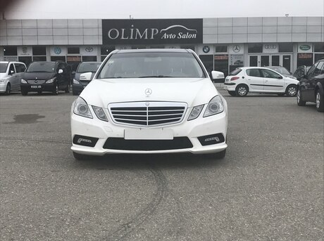 Mercedes E 200