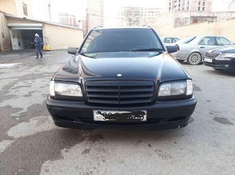 Mercedes C 200