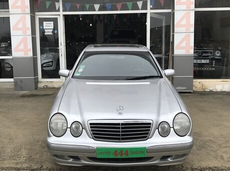 Mercedes E 240