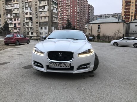 Jaguar XF