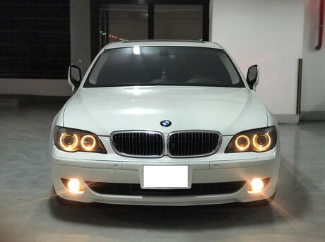 BMW 750