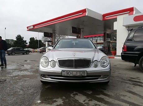 Mercedes E 320