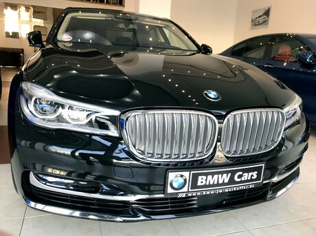 BMW 750