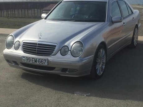 Mercedes E 320