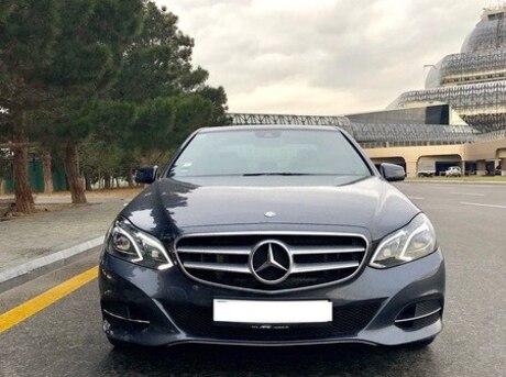 Mercedes E 220
