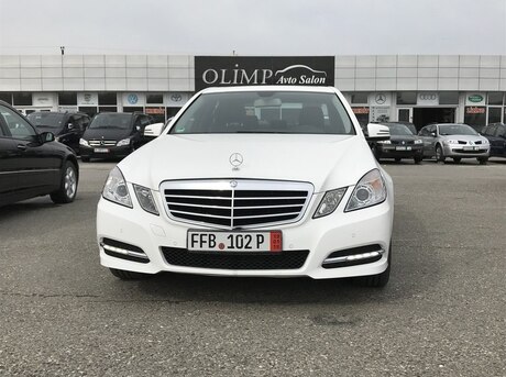 Mercedes E 220