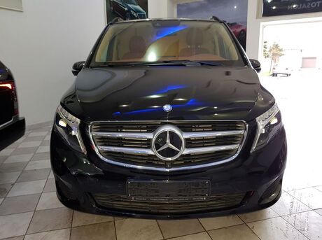 Mercedes V 220