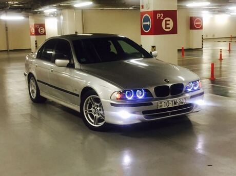 BMW 528