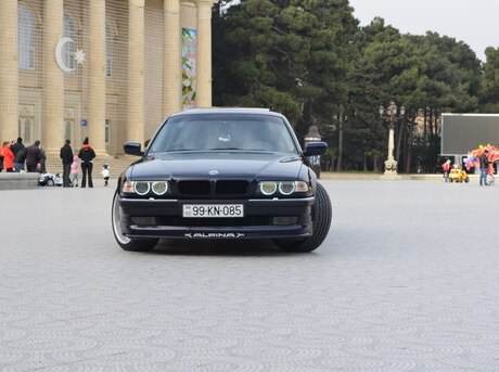 BMW 740