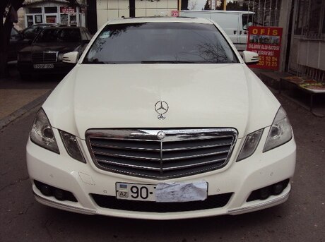 Mercedes E 220