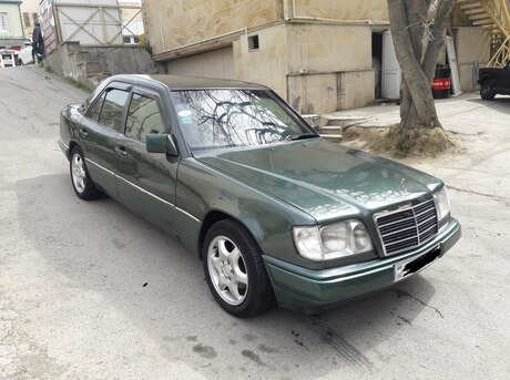 Mercedes E 220